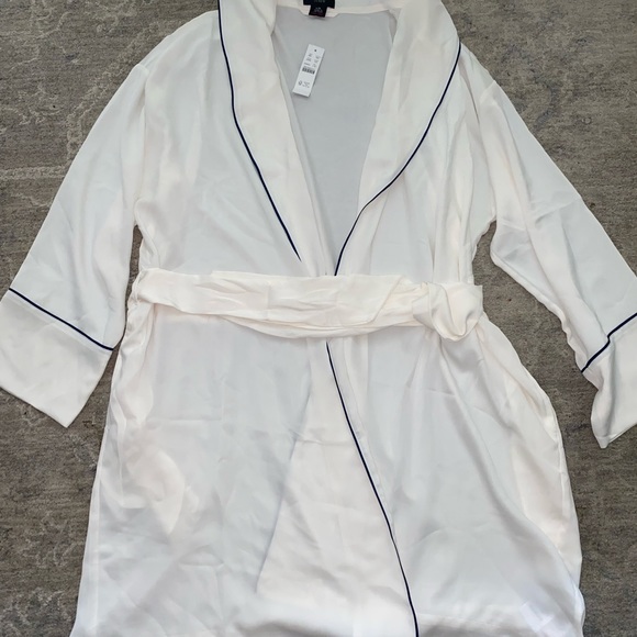 J Crew Easy Luxe Eco robe NWT - Picture 4 of 4